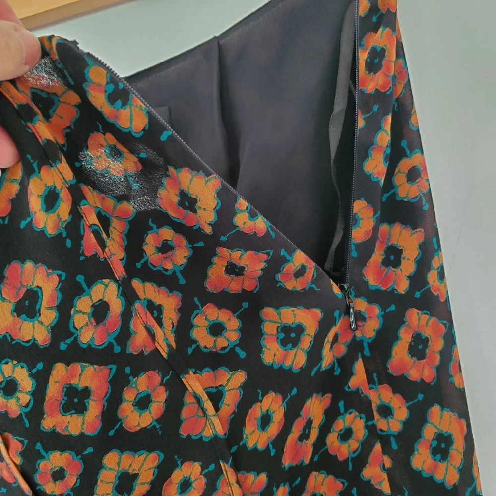 100% Silk Black Rust Print Skirt 12 Copper Sequins Ruffle Hem JONES NEW YORK EUC